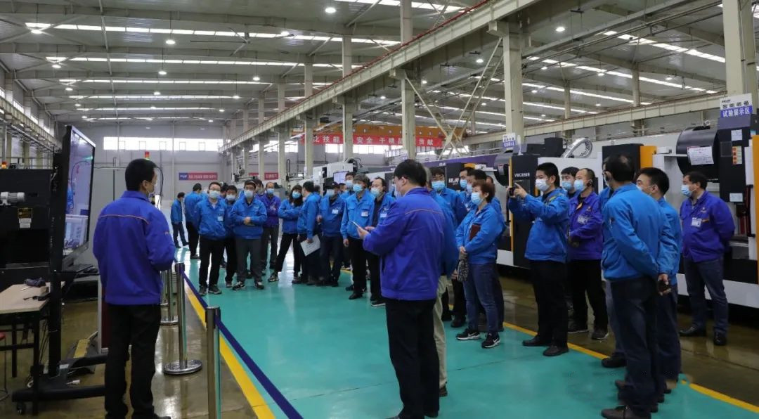 學比趕超 奮勇爭先丨秦川機床本部到寶雞機床開展交流學習